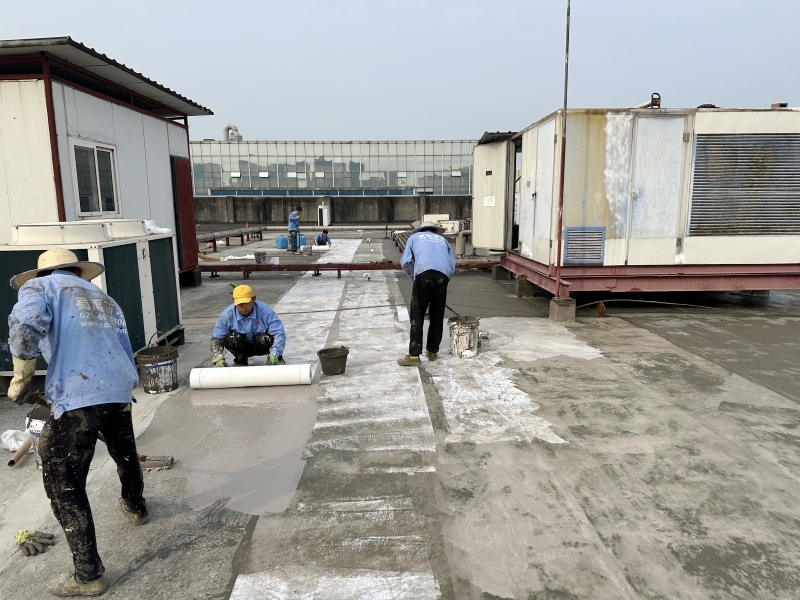 四川廠房混凝土屋頂防水補漏翻新工程：挑戰(zhàn)與新的解決方案